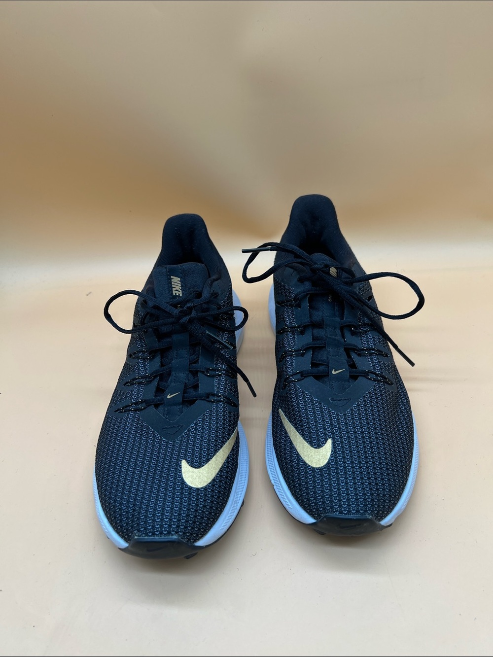 Nike Quest Metallic gold Running Shoes Women's size 7